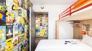 Quarto, 1 cama de casal (Break) | Individualmente mobiliados, cortinas blackout, berços grátis