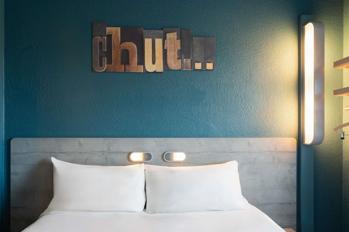 Chambre double | Bureau, système d’insonorisation, accès au Wi-Fi (inclus)
