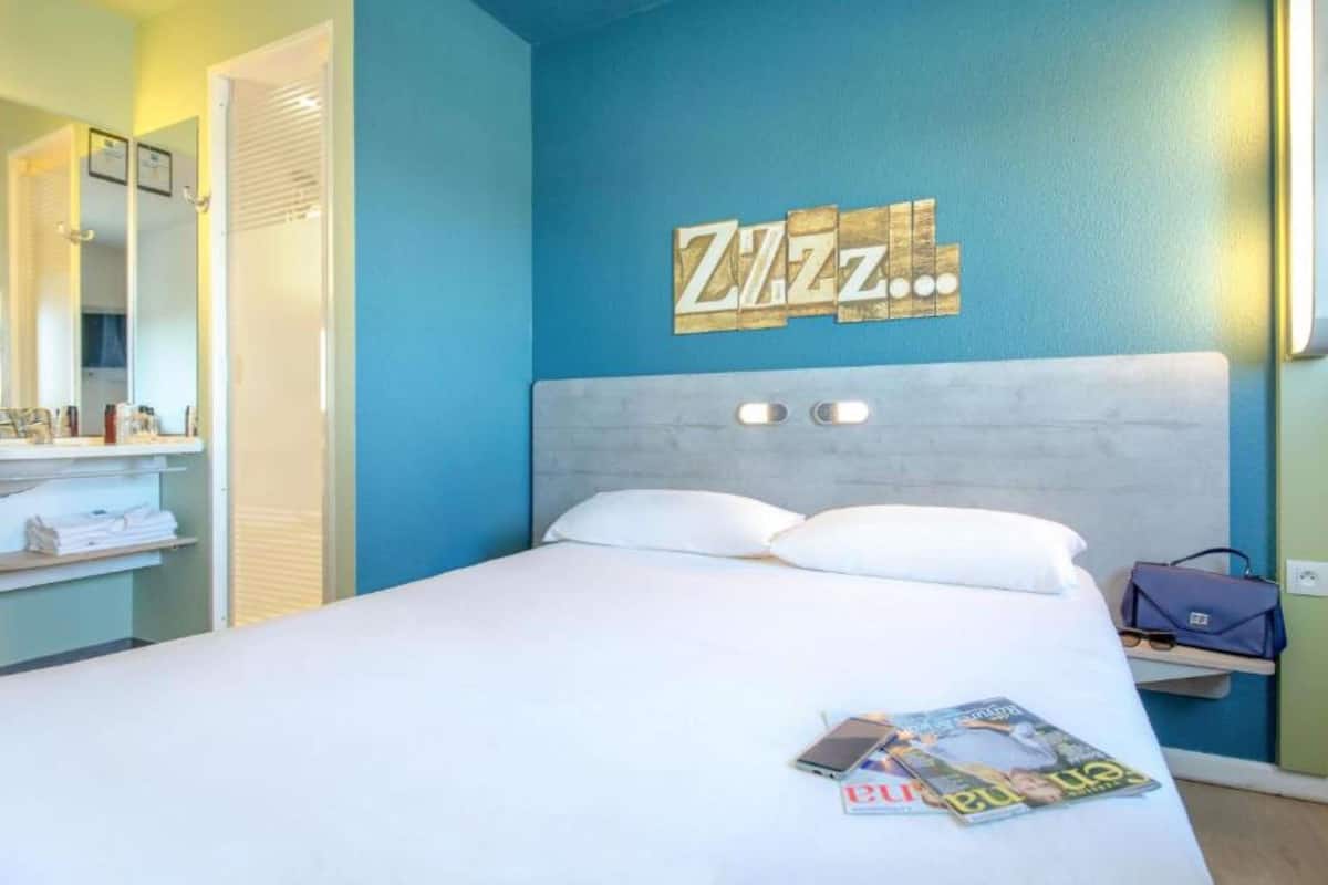 Quarto casal | Escrivaninha, quartos à prova de som, Wi-Fi de cortesia, roupa de cama