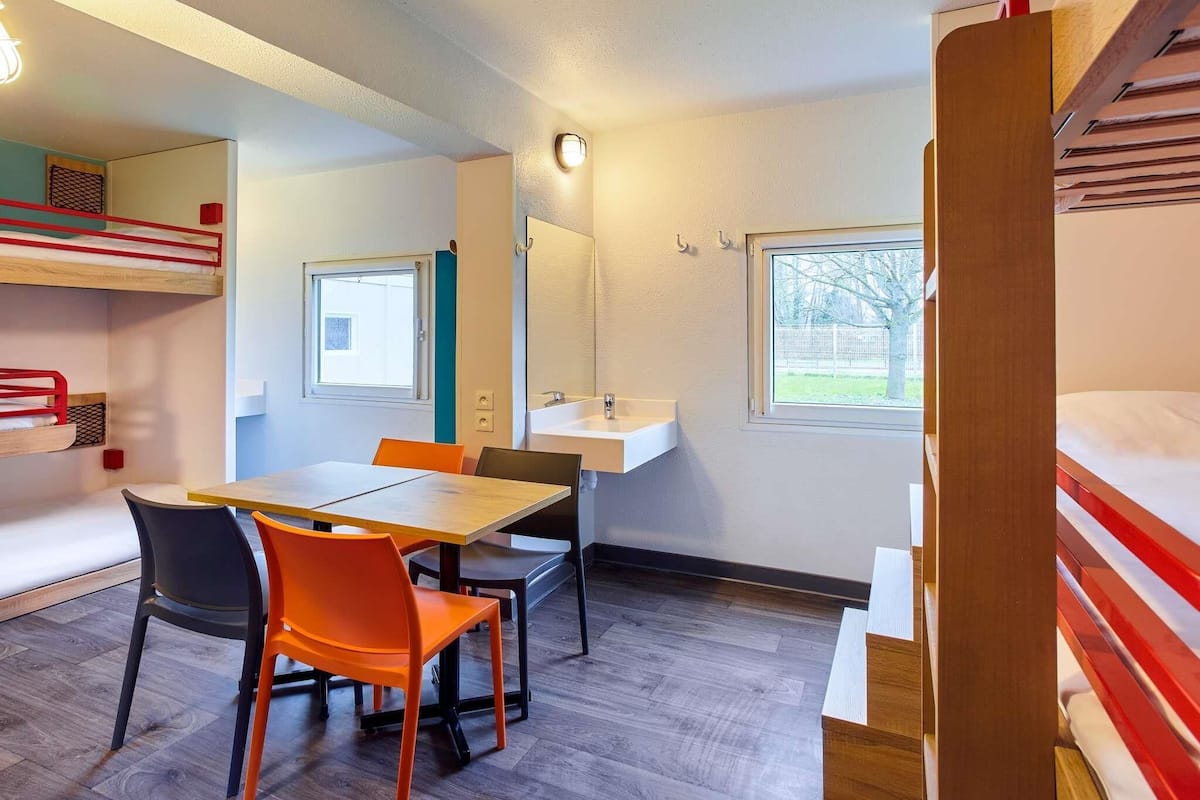 Room, Multiple Beds (Combi)