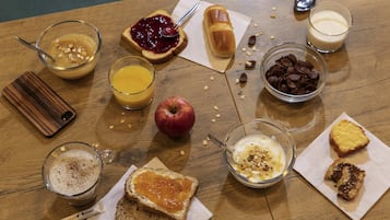 Se ofrece un desayuno bufé entre semana (por un coste adicional)