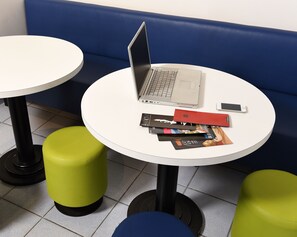 Lobby lounge - ibis budget Nice Aeroport Promenade des Anglais (Nice)