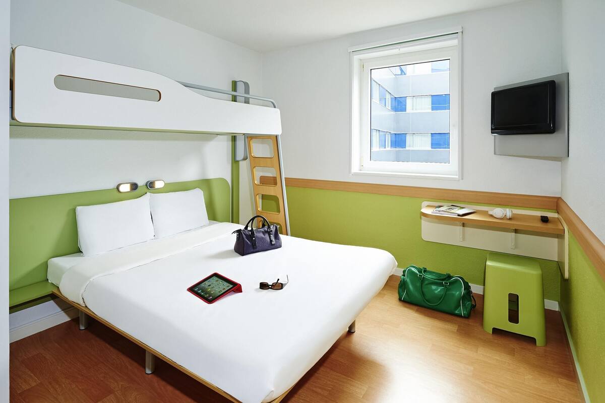 Triple Room, Multiple Beds