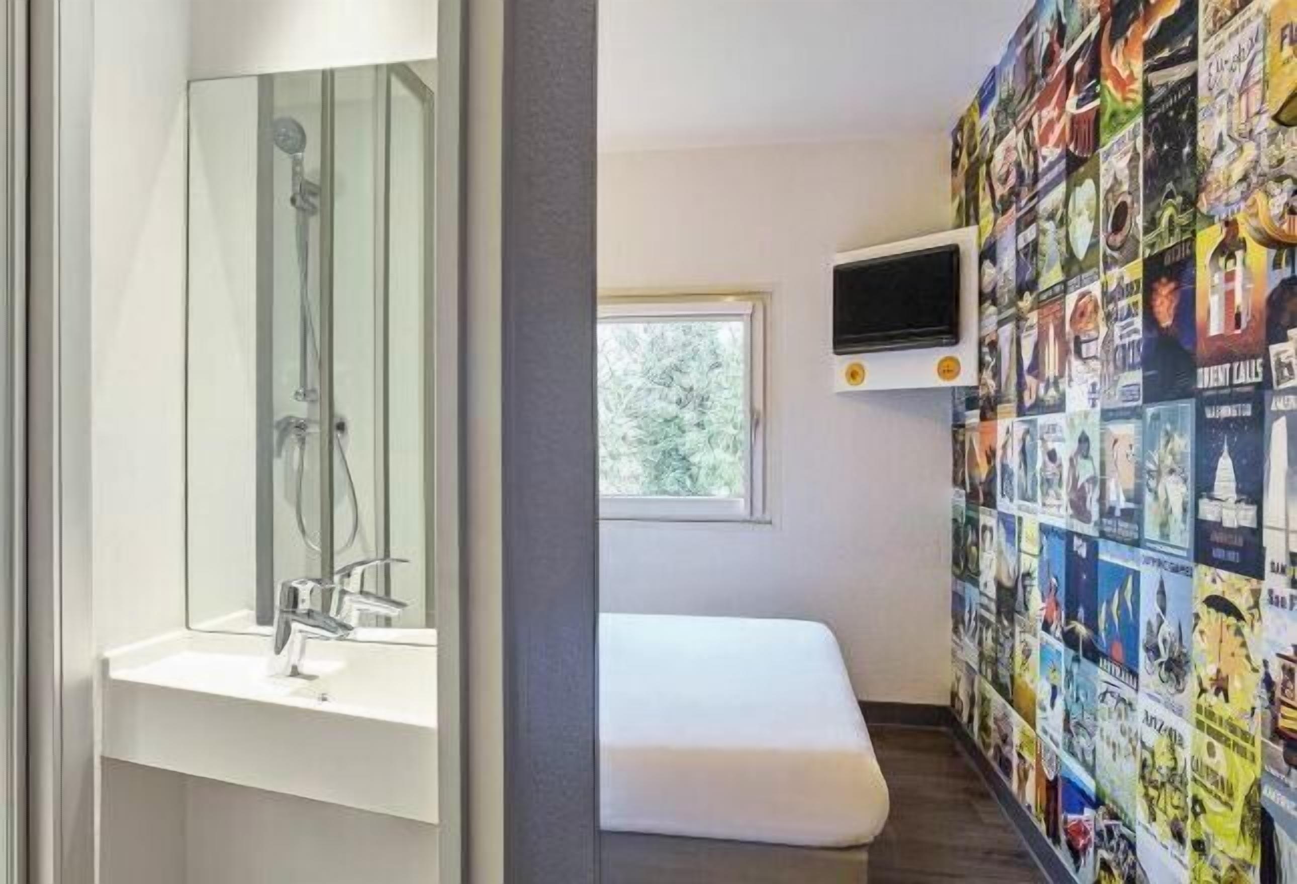 Skrivebord, barnesenger (inkludert), wi-fi (inkludert) og sengetøy