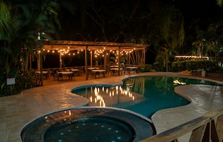 2 piscinas al aire libre