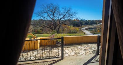 Blanco Riverside Cottages & RV
