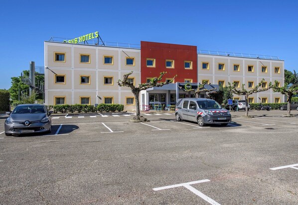 Front of property - B&B Hotel Nimes Caissargues (Caissargues)