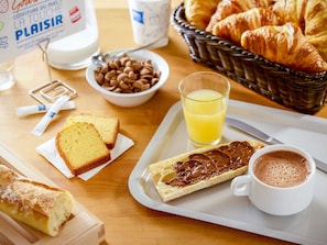 Daily buffet breakfast (EUR 6.60 per person)
