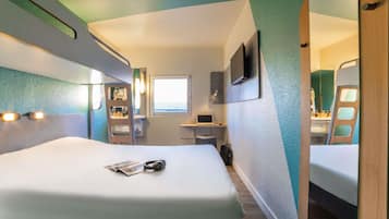 Chambre Triple Standard | Bureau, rideaux occultants, Wi-Fi gratuit, draps fournis
