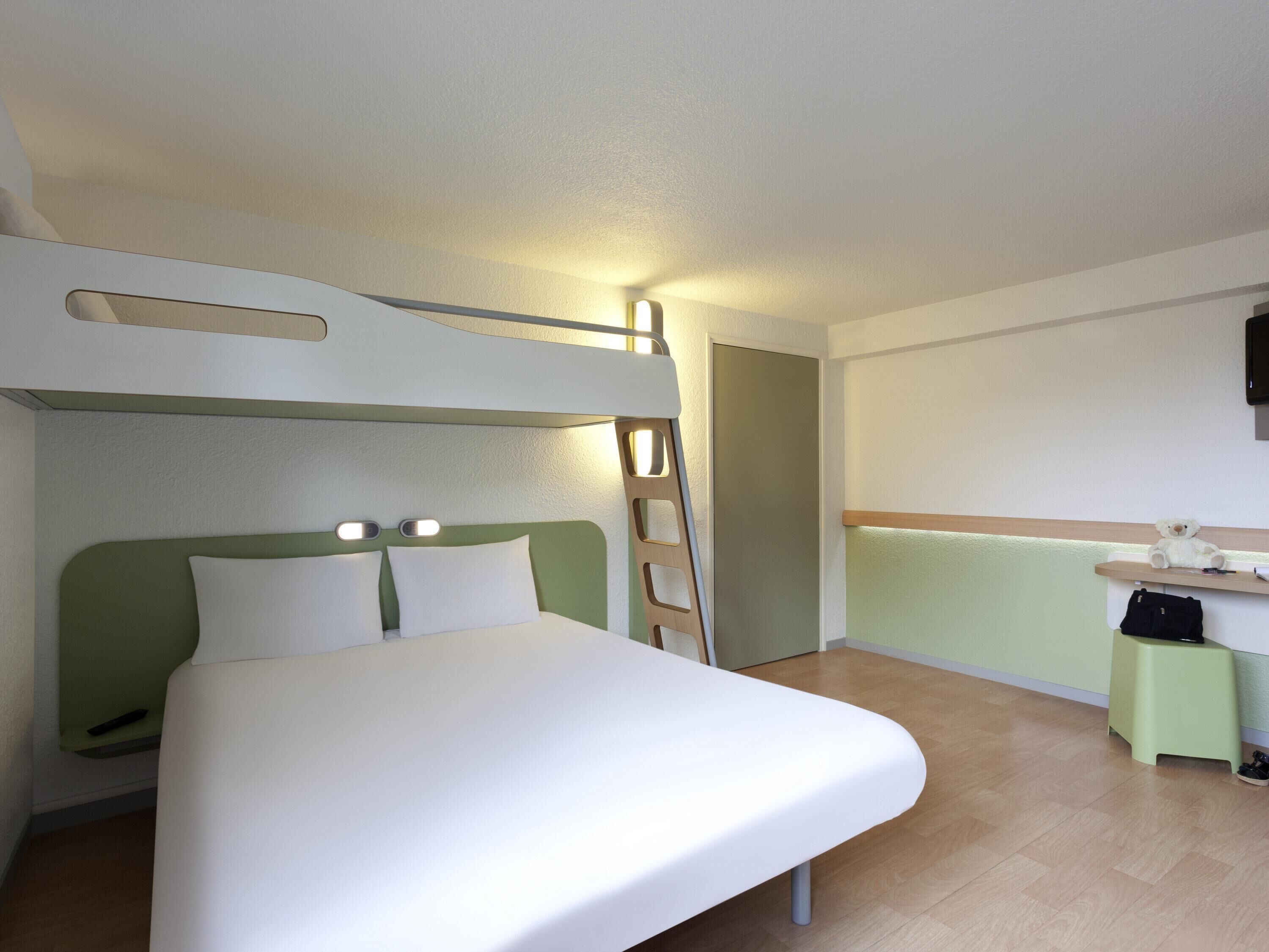 Triple Room, Multiple Beds