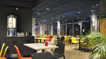 Daily buffet breakfast (EUR 9.90 per person)