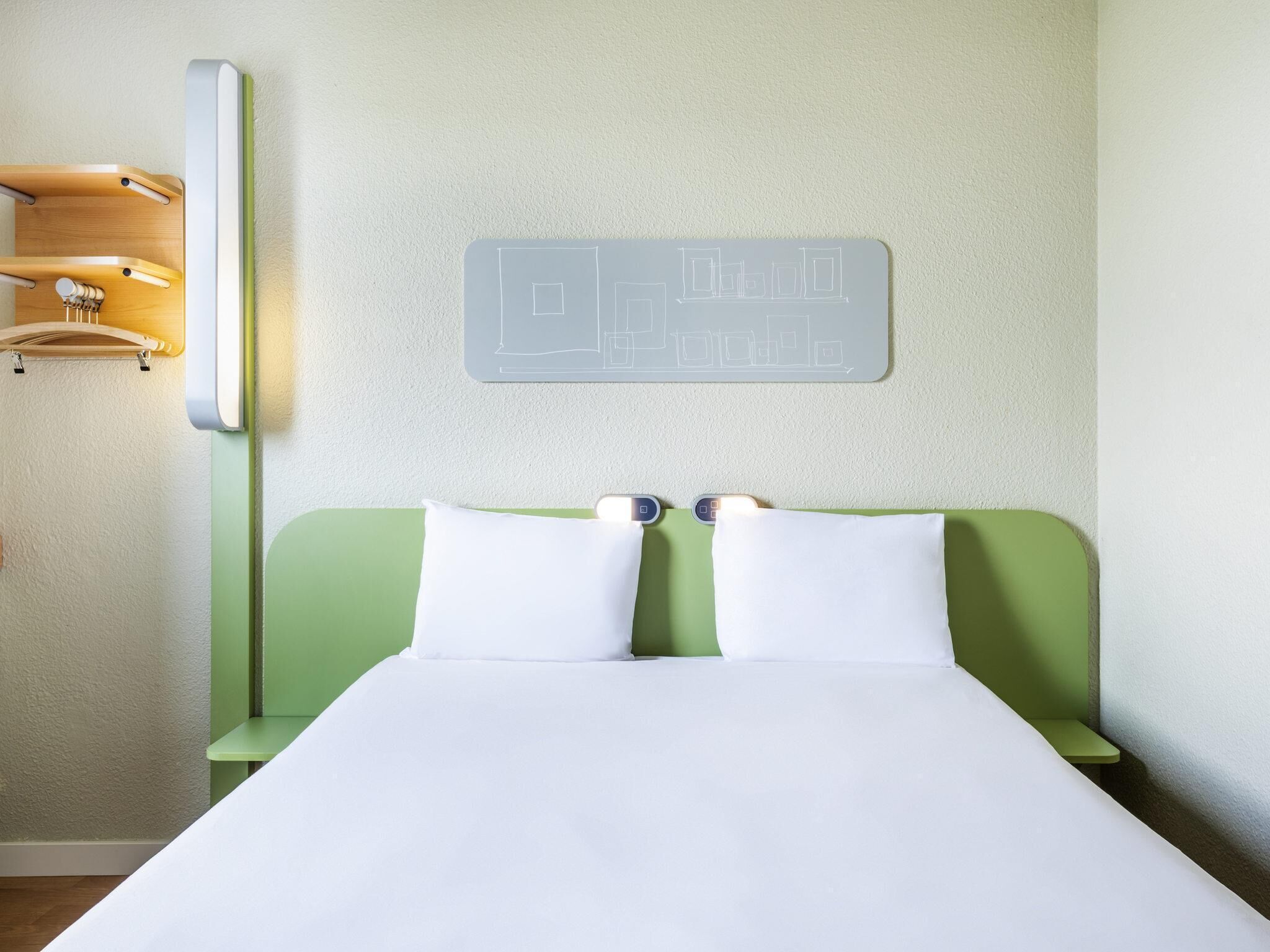 Double Room | Desk, soundproofing, free WiFi, bed sheets