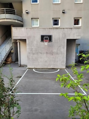 Zona de juegos infantil al aire libre