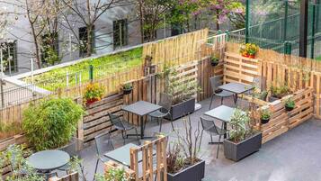 Double Room | Desk, soundproofing, free WiFi, bed sheets