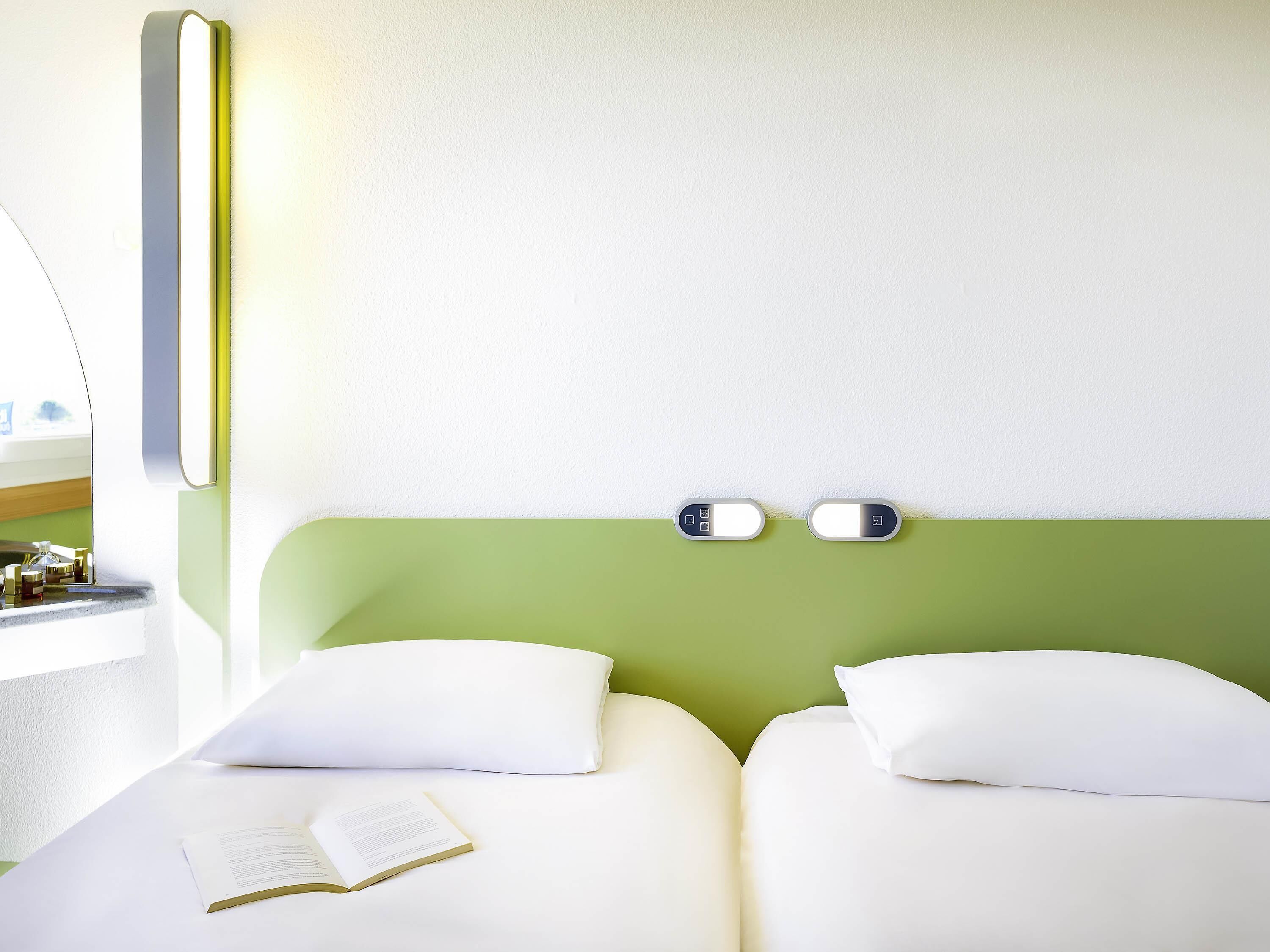 Twin Room, 2 Single Beds