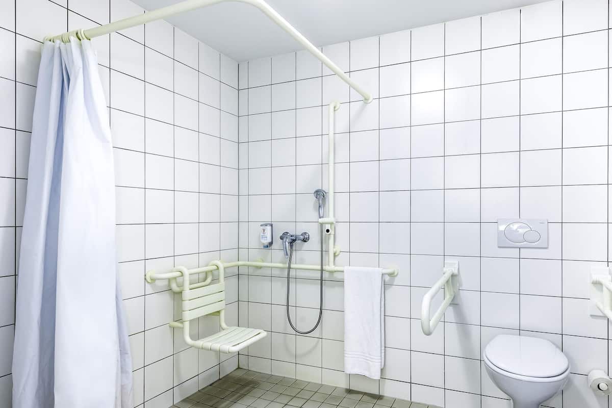 Standard Room, 1 Double Bed, Accessible | Desk, laptop workspace, free WiFi, bed sheets