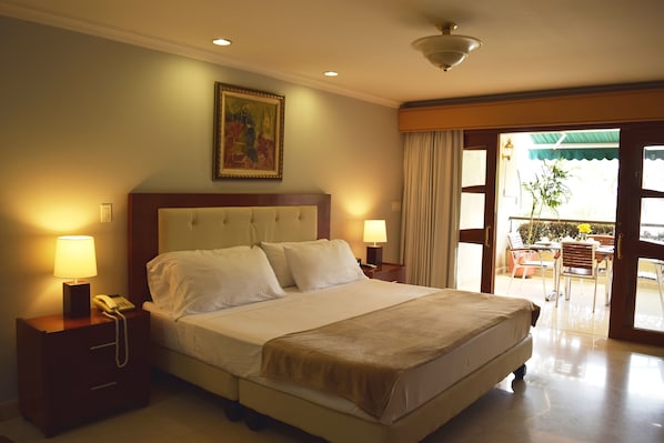 Junior Suite, 1 Bedroom, Balcony | Premium bedding, minibar, blackout curtains, free WiFi