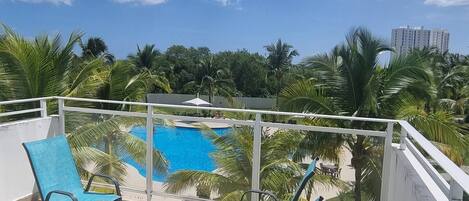 Economy Apartment, 2 Bedrooms, Non Smoking, Partial Sea View | Balcony