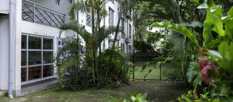 Boom Apartments