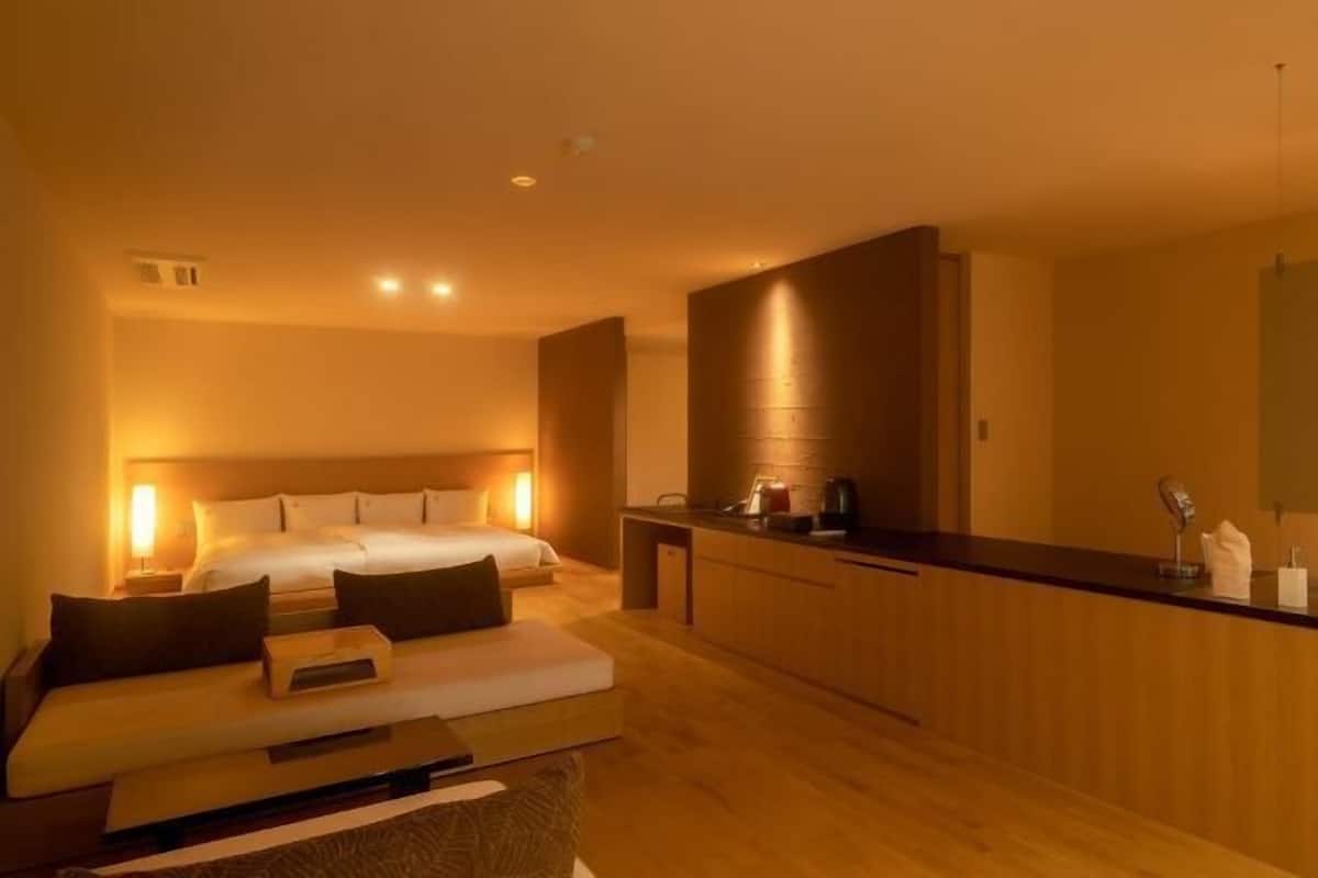1 habitación, minibar, caja de seguridad en la habitación y escritorio