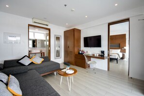 Suite, 1 habitación (One Bedroom Suite ) | Ropa de cama de alta calidad, edredón, camas con pillow-top y minibar