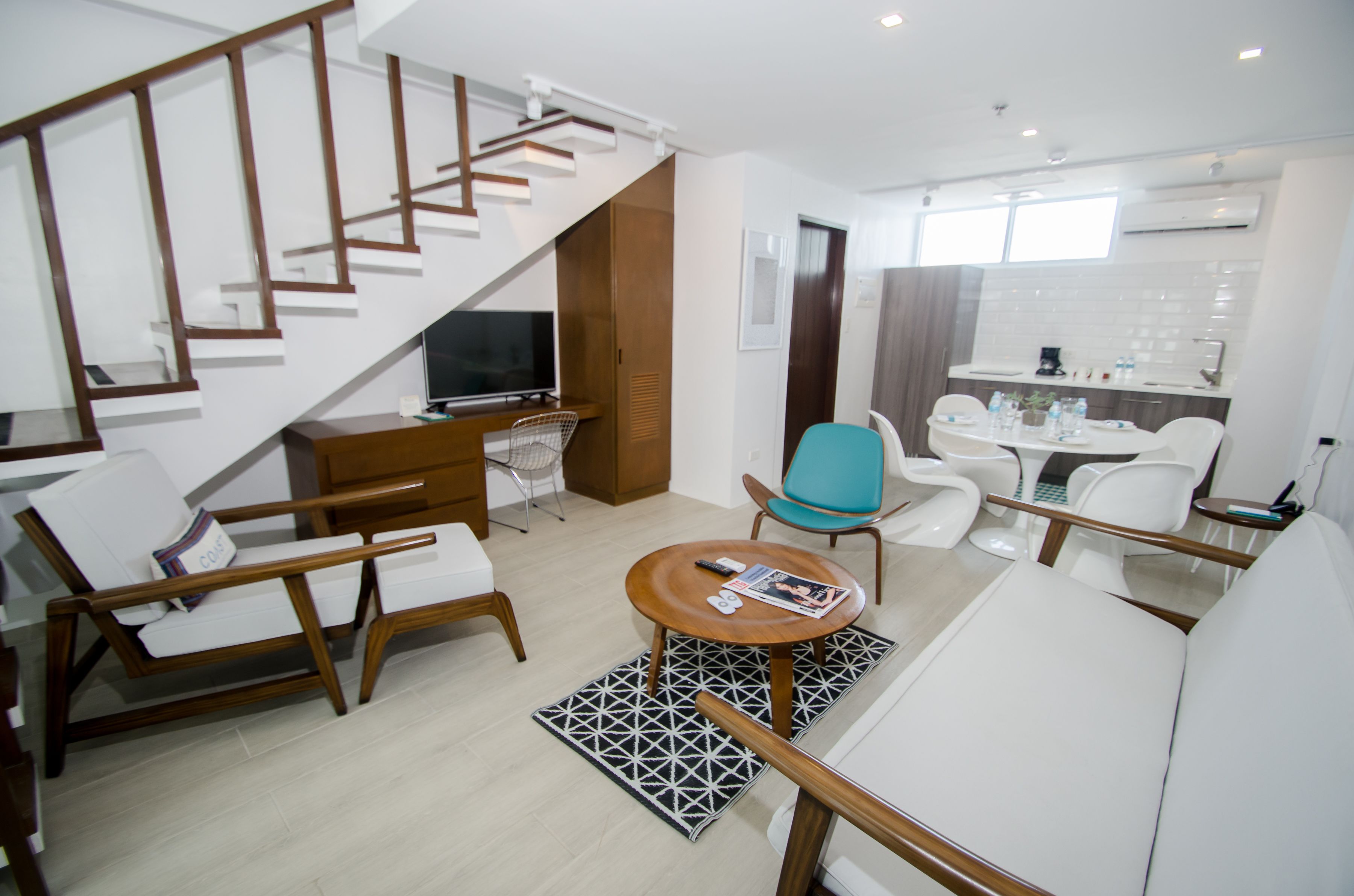 loft | private kitchenette | fridge, coffee/tea maker