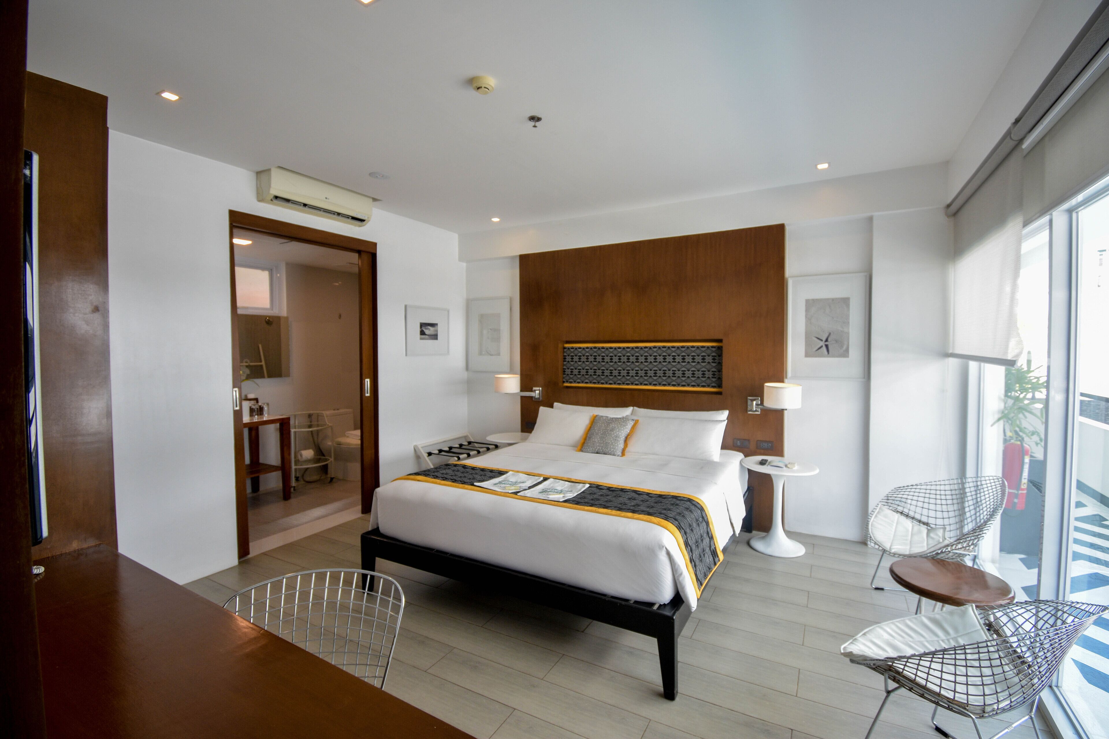 one bedroom suite | 1 bedroom, premium bedding, down duvets, pillow-top beds