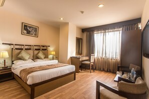 Premium bedding, minibar, in-room safe, desk - The Amadablam Hotel (Kathmandu)