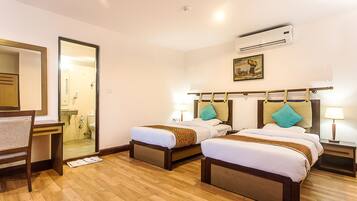 Deluxe Double Room | Premium bedding, minibar, in-room safe, desk