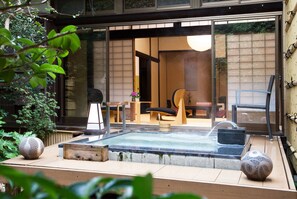 In-room safe, desk, free WiFi, bed sheets - Ito Ryokuyu (Ito)