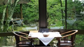 お食事