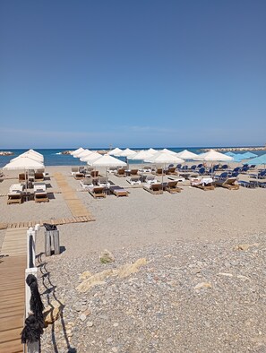 Beach nearby, sun loungers, beach umbrellas - Aphea Village (Platanias)