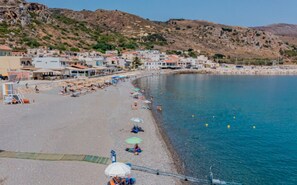 Beach nearby, sun loungers, beach umbrellas - Aphea Village (Platanias)