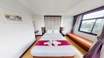 Minibar, escritorio, camas plegables/adicionales y wifi gratis
