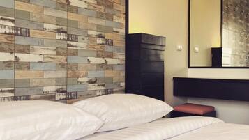 Deluxe Room | Minibar, desk, rollaway beds, free WiFi