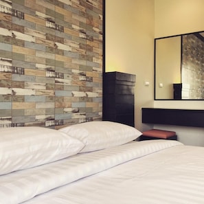 Deluxe Room | Minibar, desk, rollaway beds, free WiFi