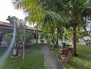 Property grounds - Meili Beach Resort (Alcoy)