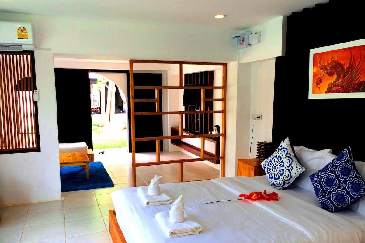 Elite Double Room, 1 Bedroom, Garden View, Garden Area