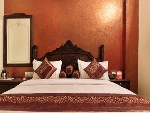 Standard Double or Twin Room, 1 Bedroom, Private Bathroom | In-room safe, desk, free WiFi