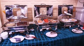 Breakfast, lunch and dinner served