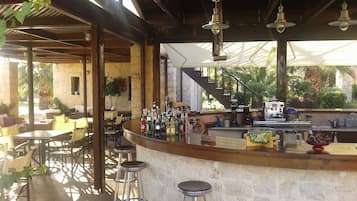 Bar (en el alojamiento)