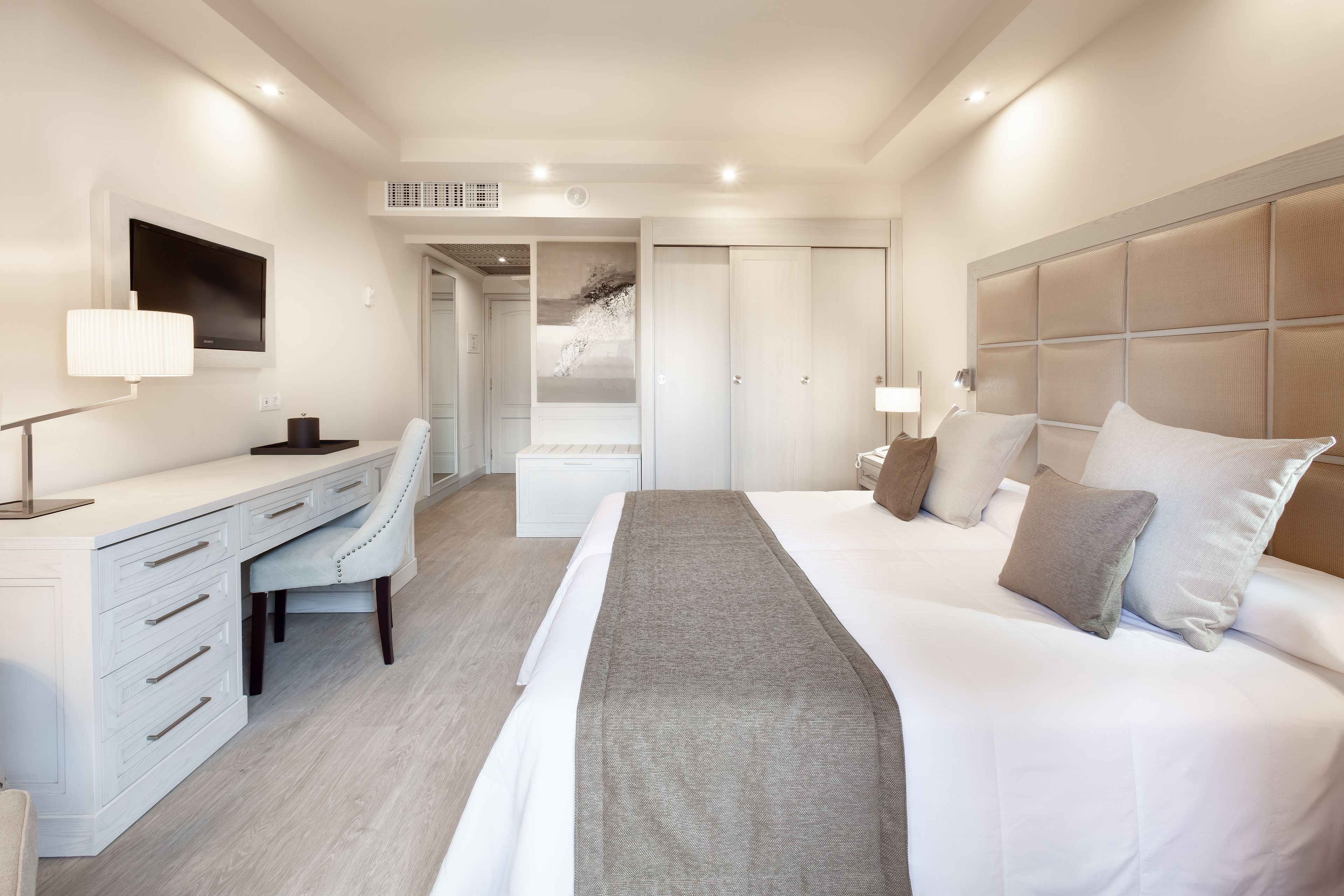 minibar, desk, blackout curtains, soundproofing