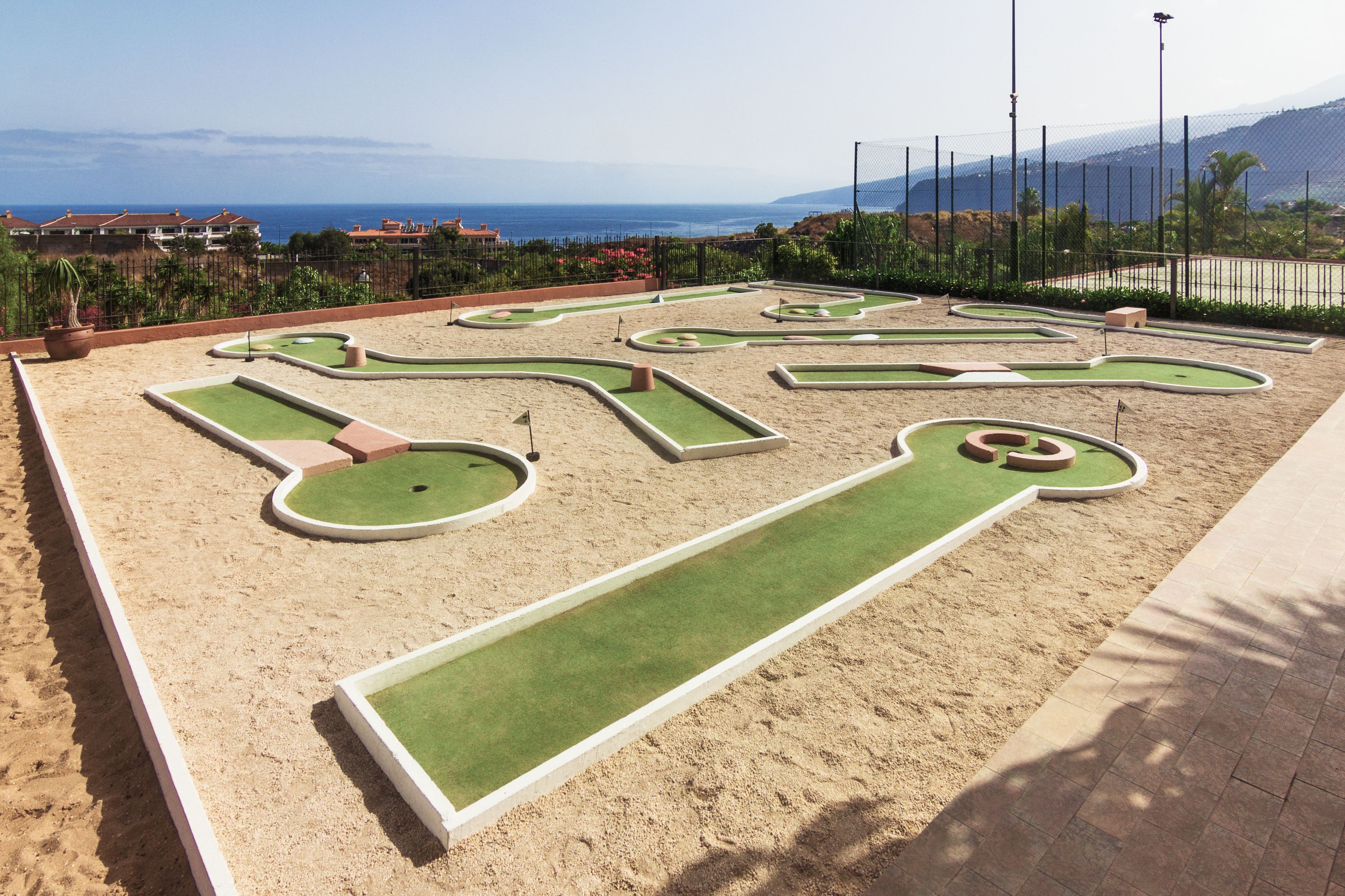 mini-golf