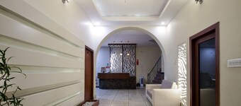 Collection O 2228 Hotel Royal Icon