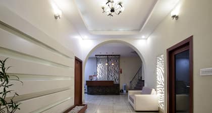 Collection O 2228 Hotel Royal Icon