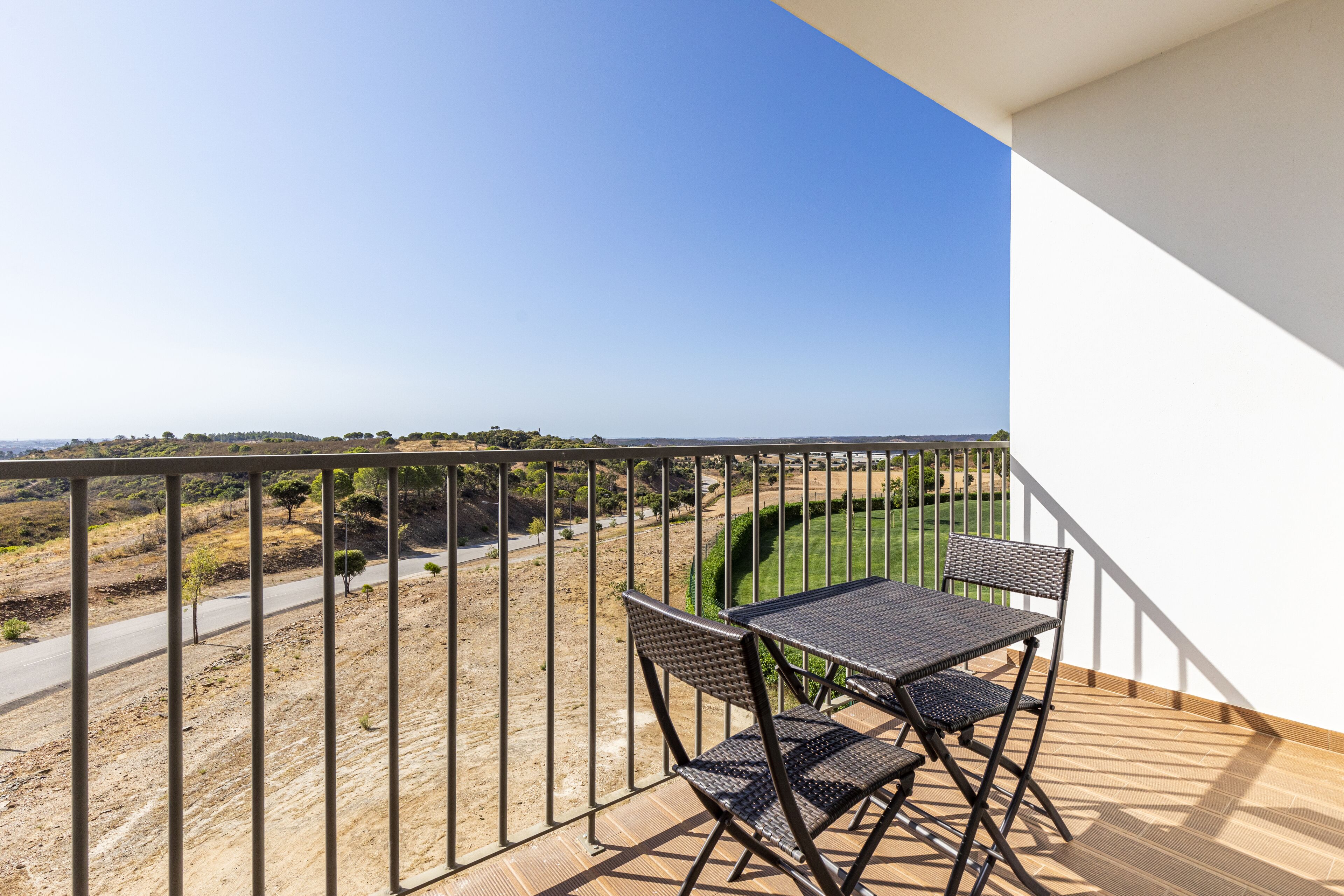 classic double or twin room (racetrack view) | balcony