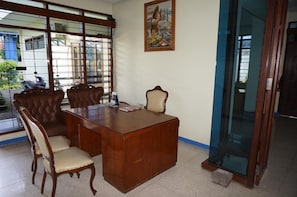 Concierge desk