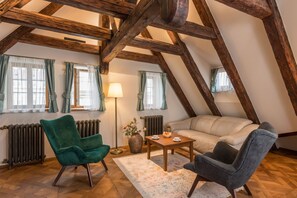 Apartamento família, 2 quartos, cozinha americana, vista para a cidade | Roupas de cama antialérgicas