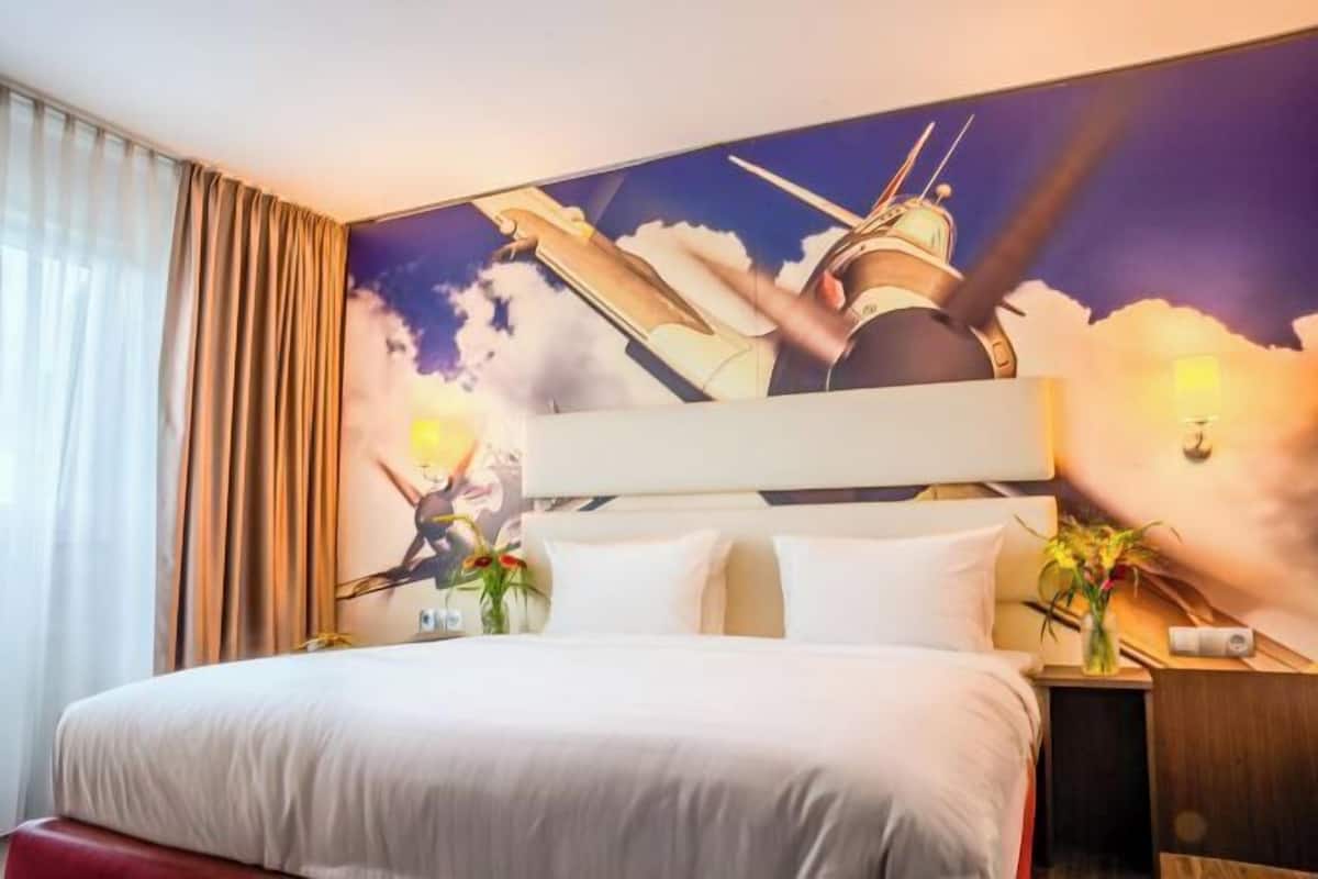 1 slaapkamer, een bureau, geluiddichte muren, gratis babybedden