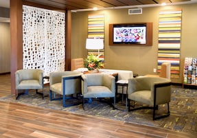 Área de estar no saguão